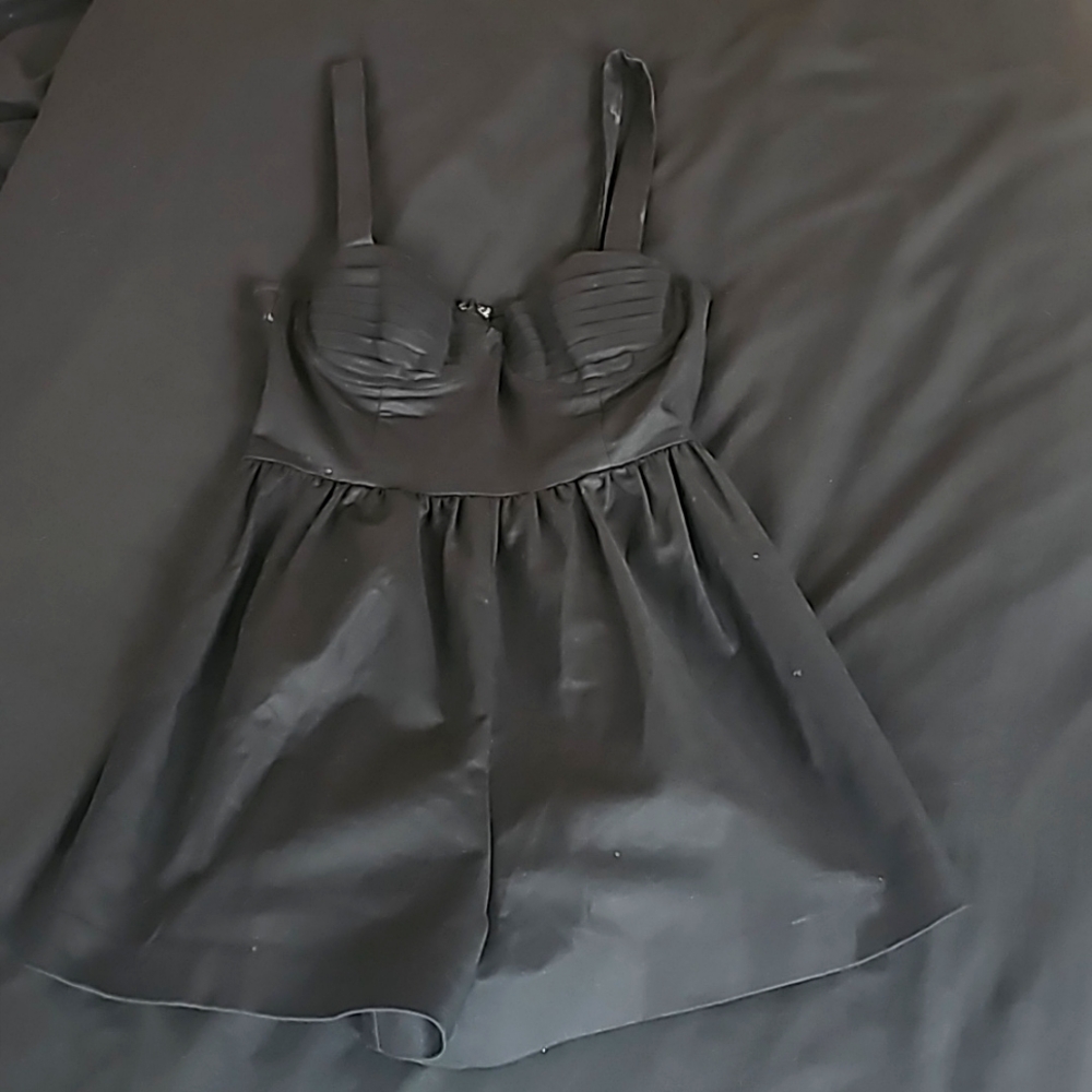 XS black romper/never worn